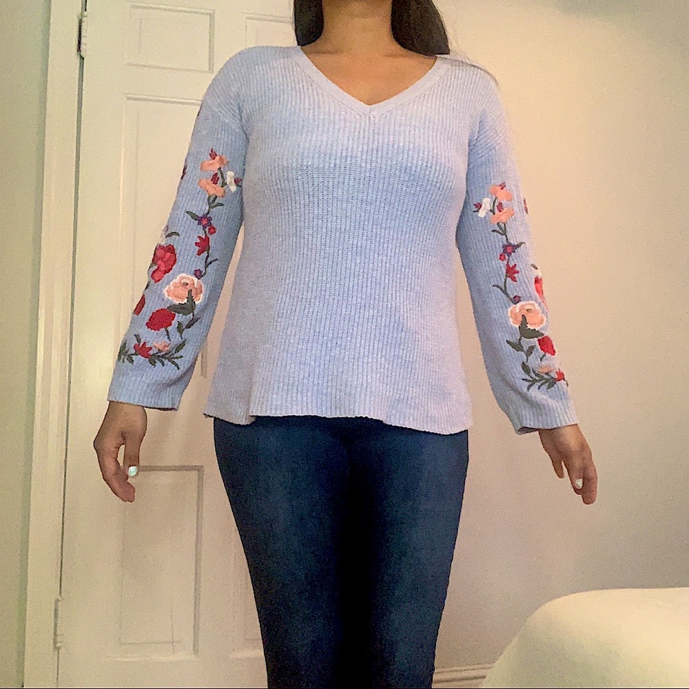 Small Light Blue American Eagle Floral Embroidered Sweater